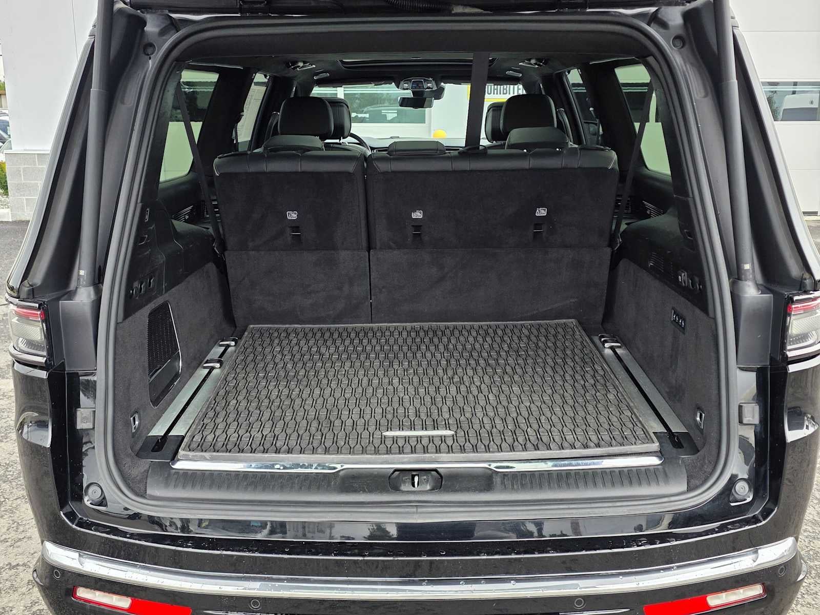 2024 Jeep Grand Wagoneer L Series II