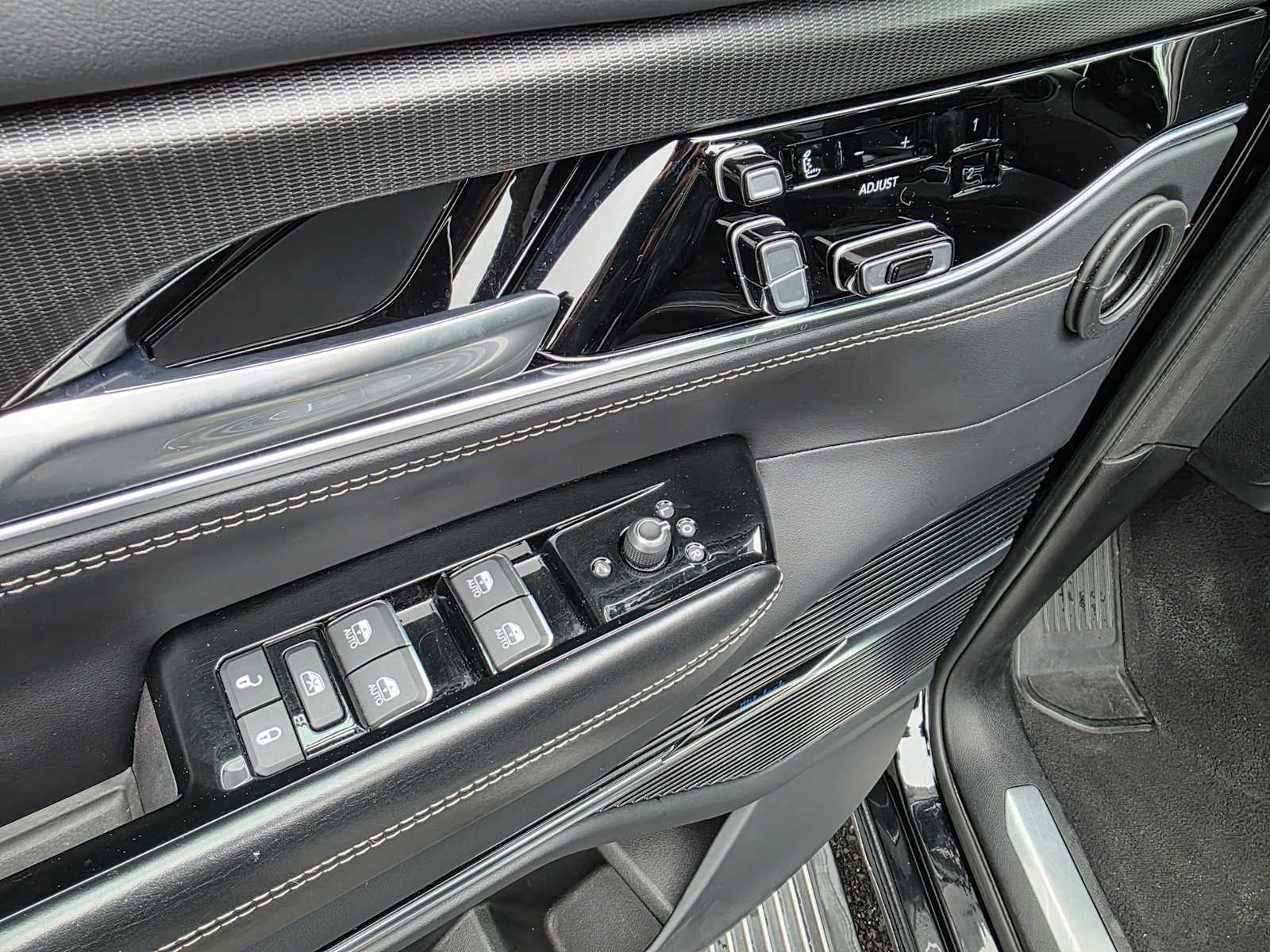 2024 Jeep Grand Wagoneer L Series II