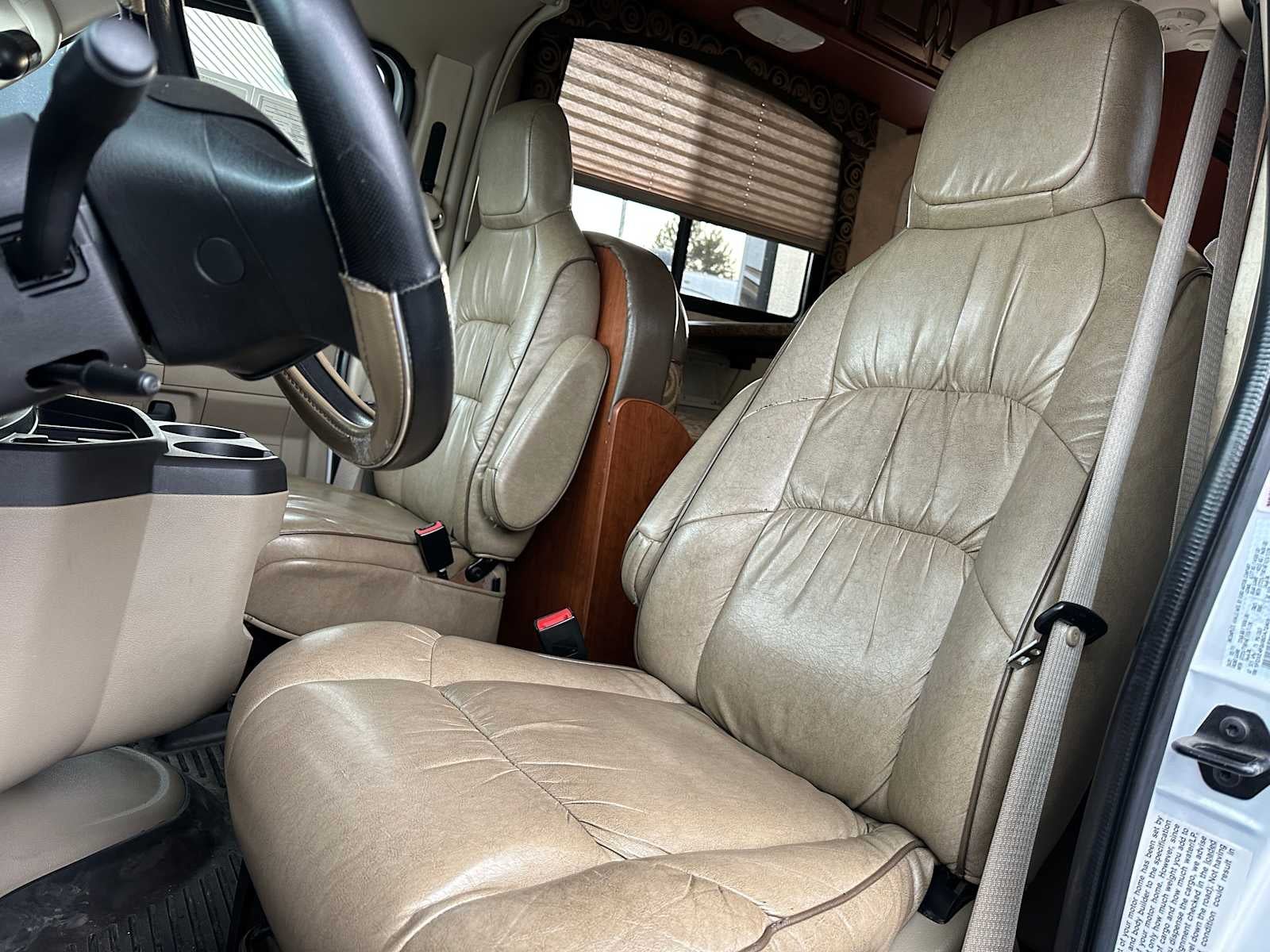 2011 Ford Econoline Cutaway E-450 Super Duty 158" DRW