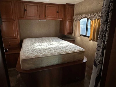 2014 Chevrolet Express 4500 Van 159"