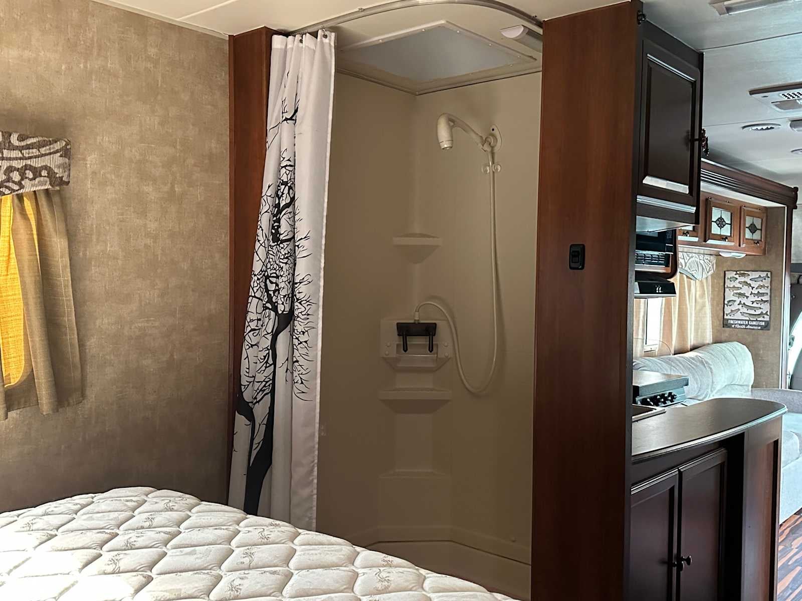 2014 Chevrolet Express 4500 Van 159"