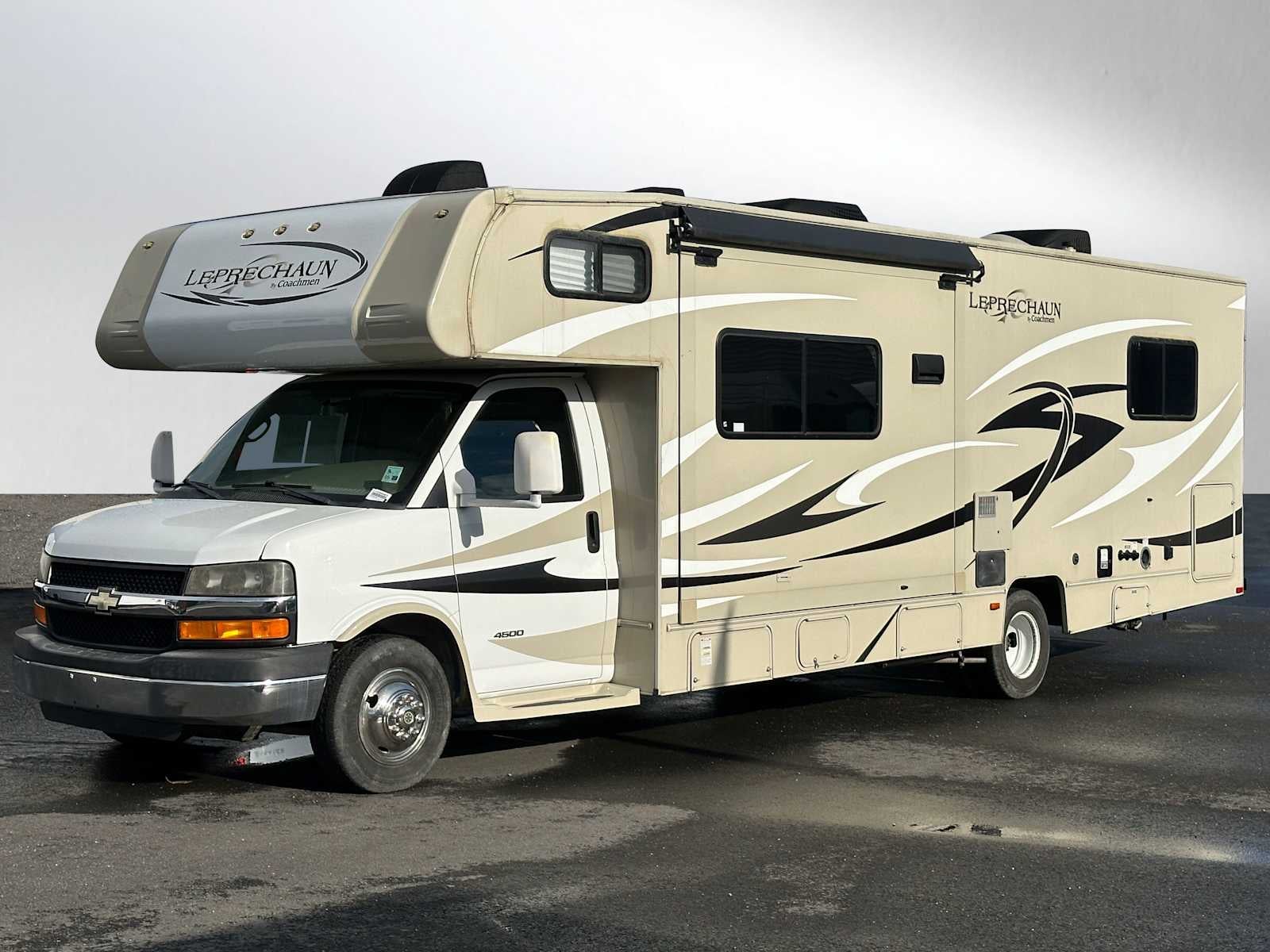 2014 Chevrolet Express 4500 Van 159"