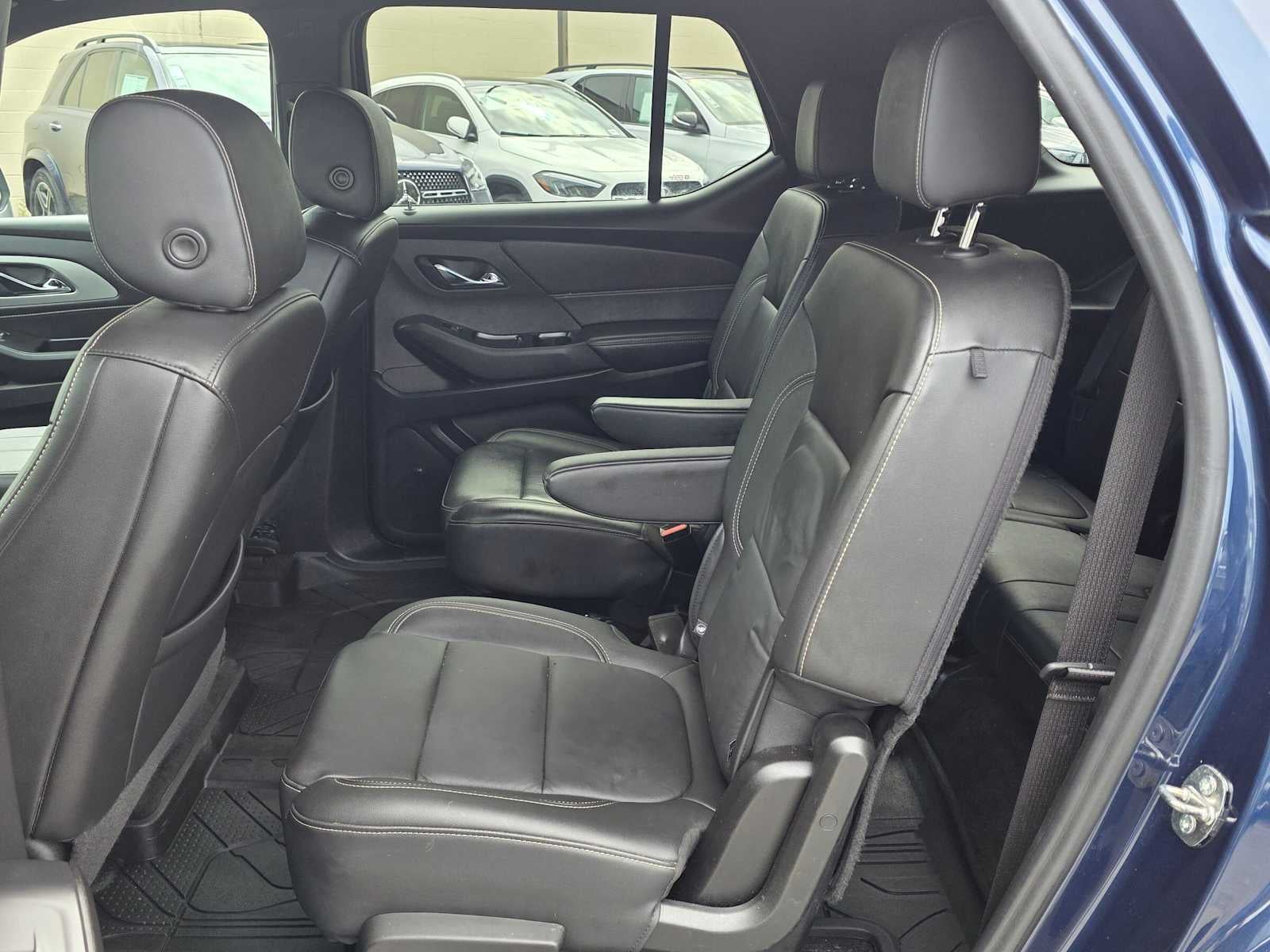 2022 Chevrolet Traverse LT Leather