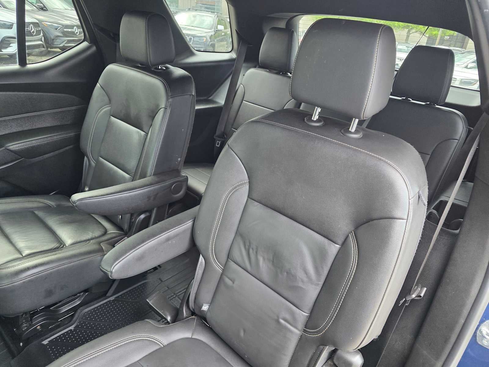 2022 Chevrolet Traverse LT Leather