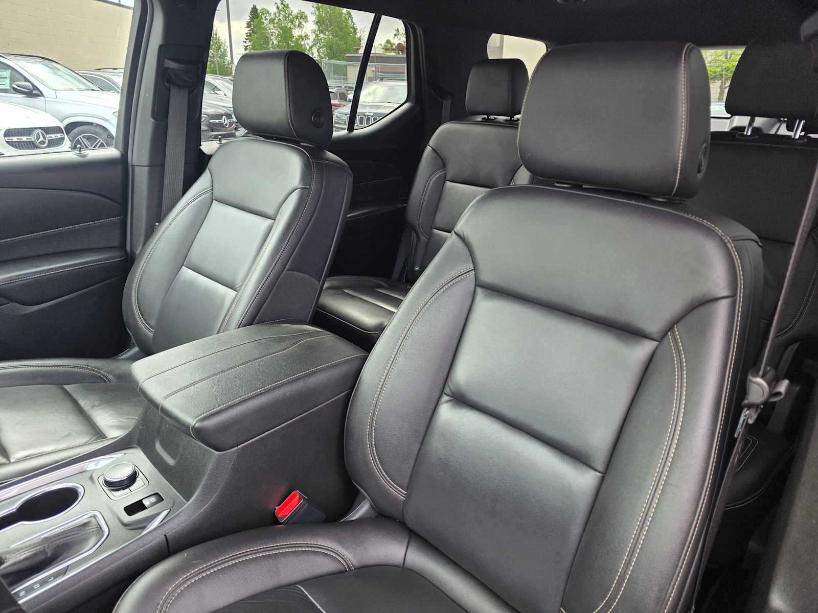 2022 Chevrolet Traverse LT Leather