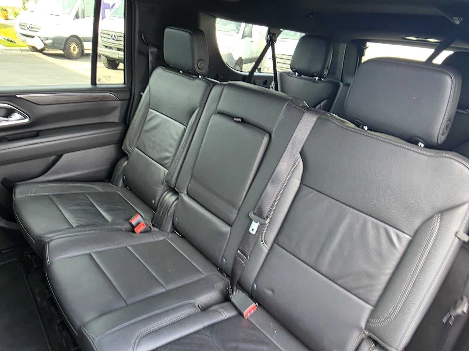 2024 Chevrolet Suburban LT