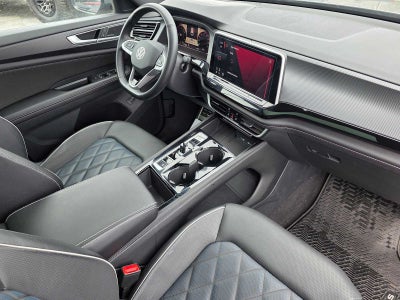 2025 Volkswagen Atlas Cross Sport 2.0T SEL Premium R-Line