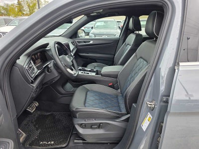 2025 Volkswagen Atlas Cross Sport 2.0T SEL Premium R-Line