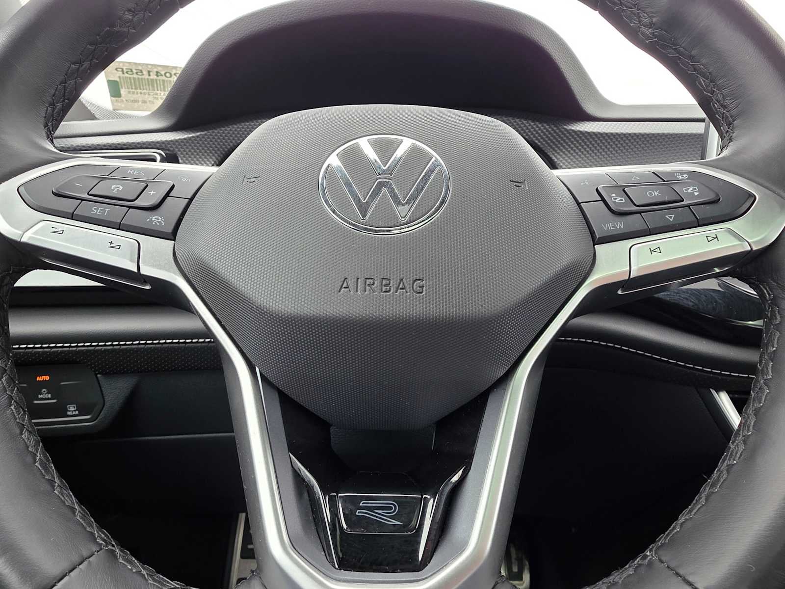 2025 Volkswagen Atlas Cross Sport 2.0T SEL Premium R-Line