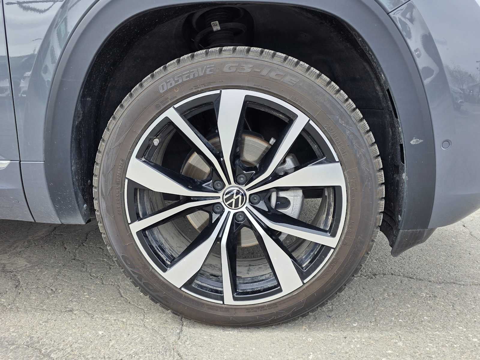 2025 Volkswagen Atlas Cross Sport 2.0T SEL Premium R-Line