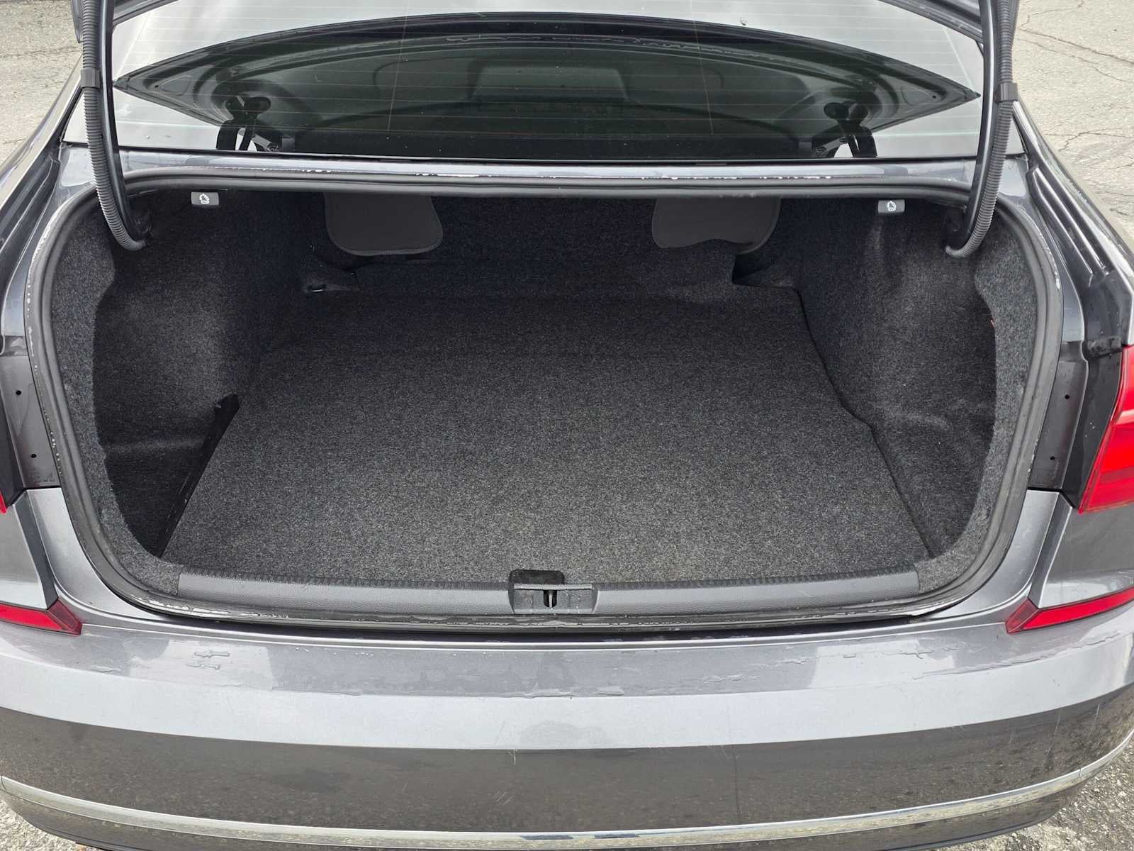2016 Volkswagen Passat 1.8T S