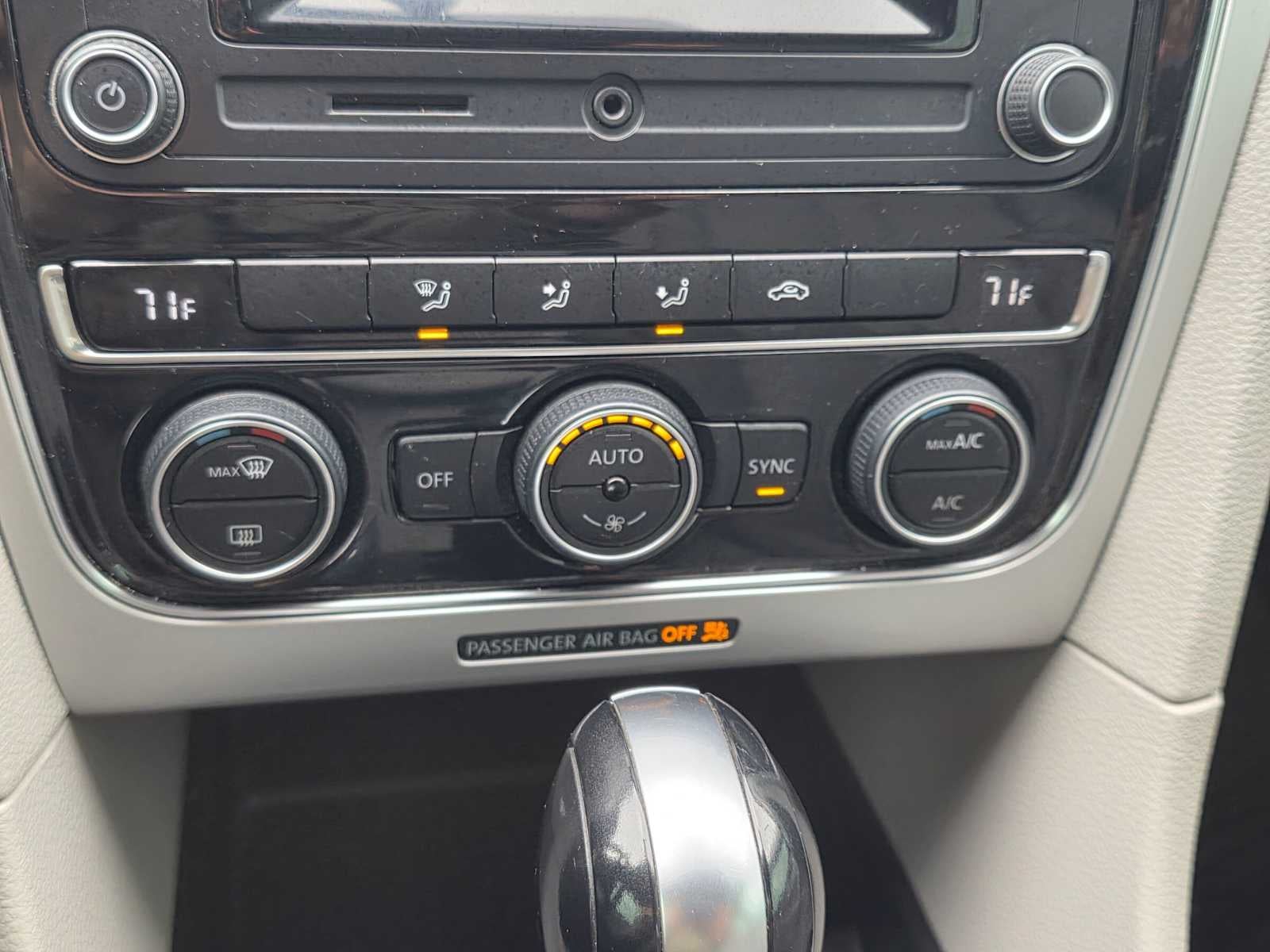 2016 Volkswagen Passat 1.8T S