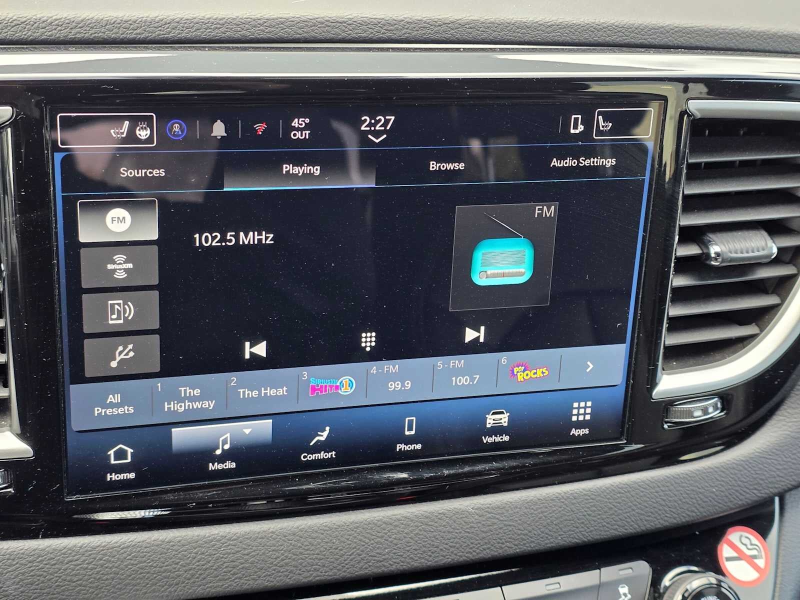 2025 Chrysler Pacifica Select