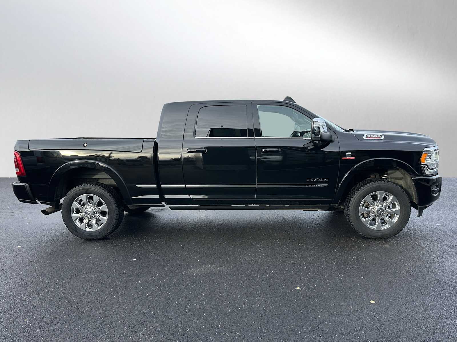 2024 RAM 3500 Limited