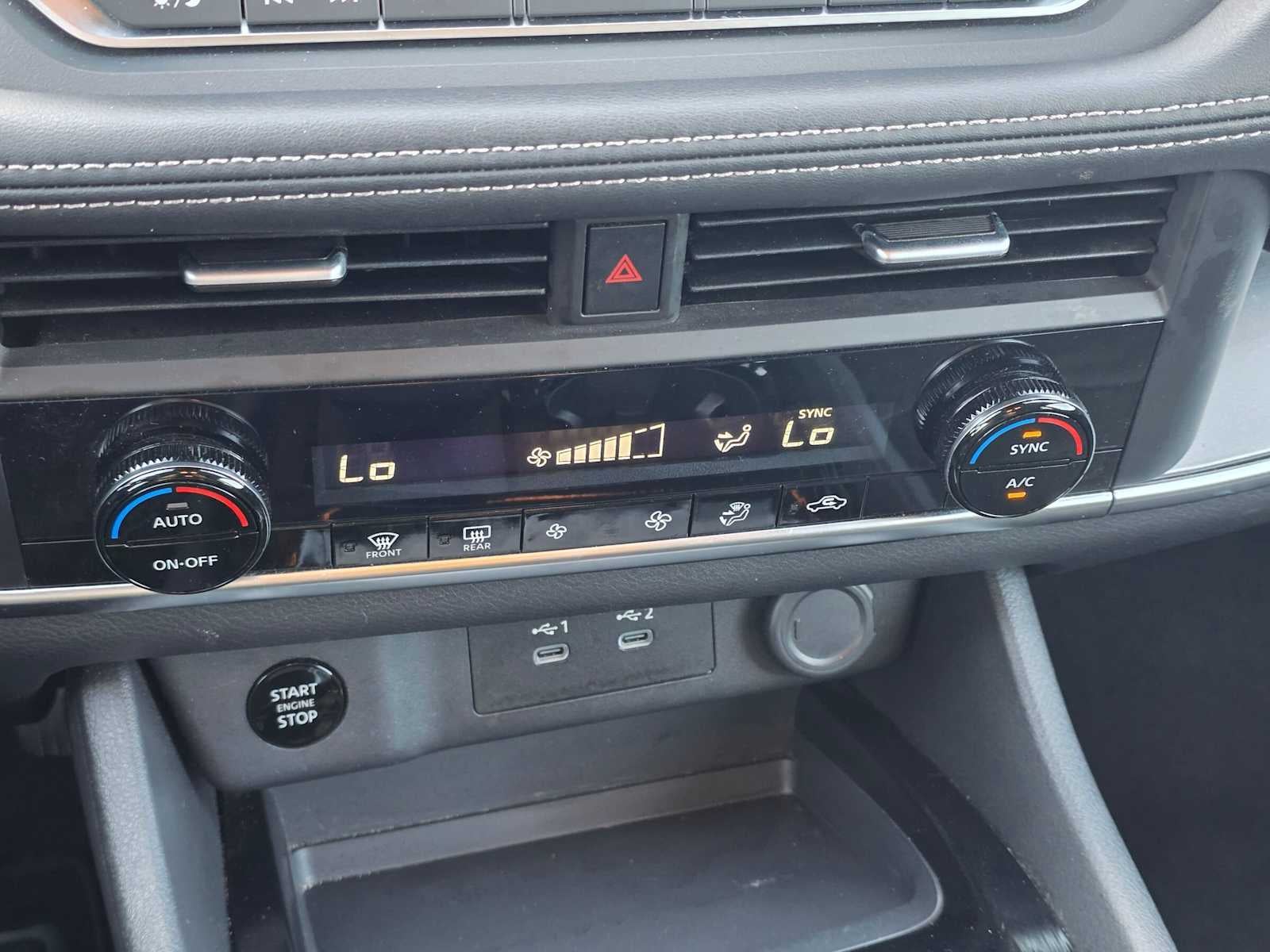 2026 Nissan Rogue SV