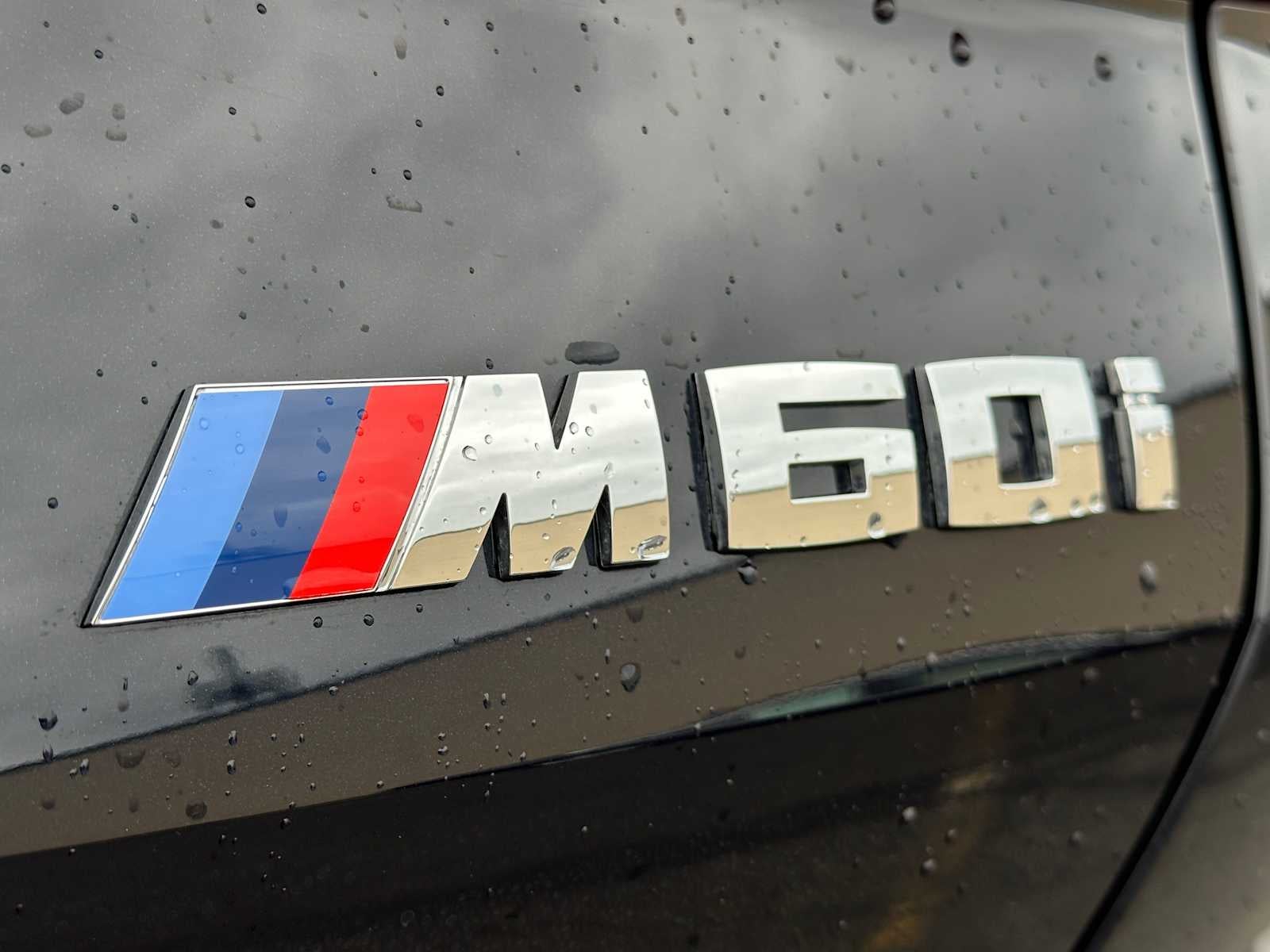 2025 BMW X6 M60i