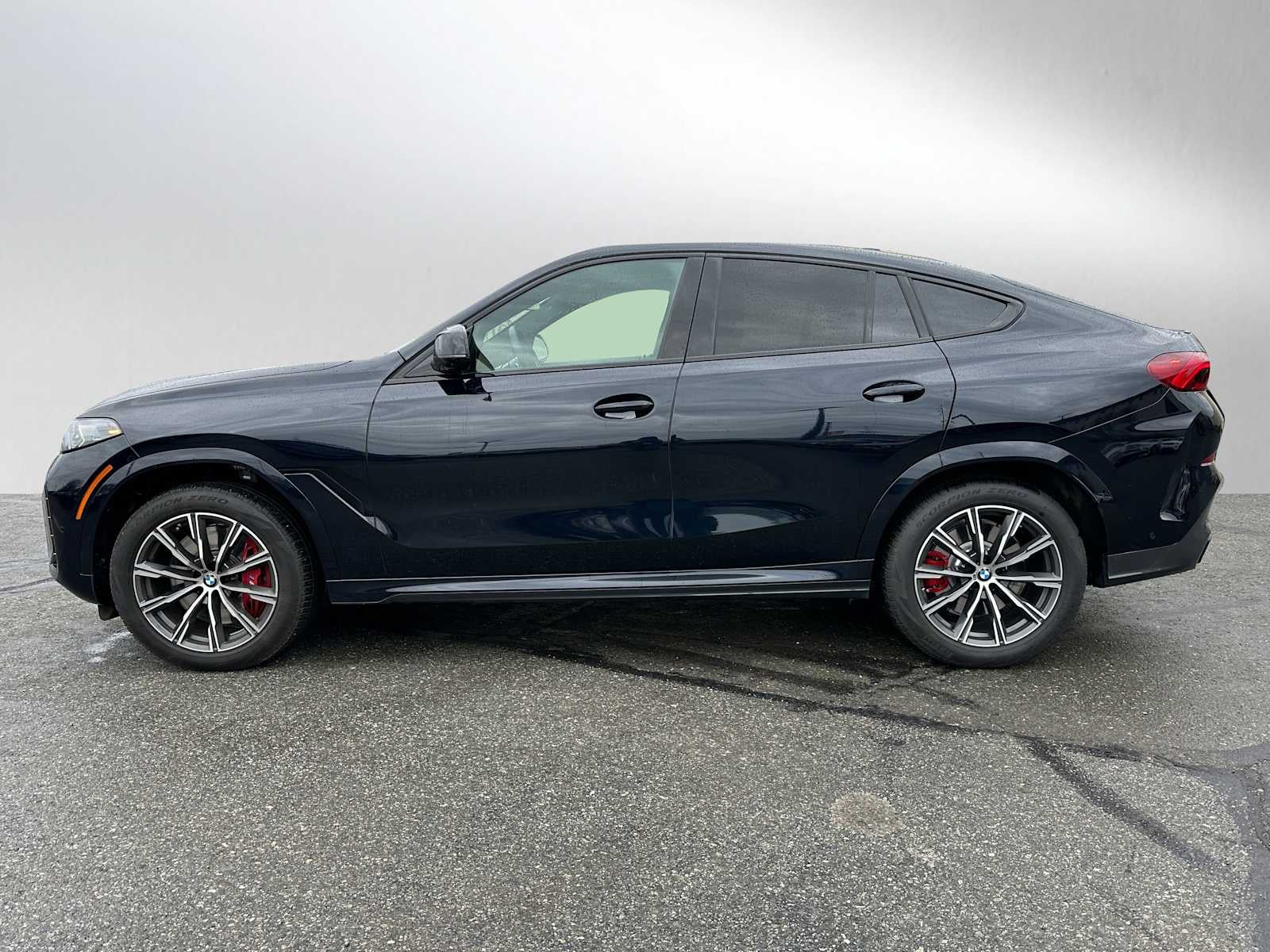 2025 BMW X6 M60i