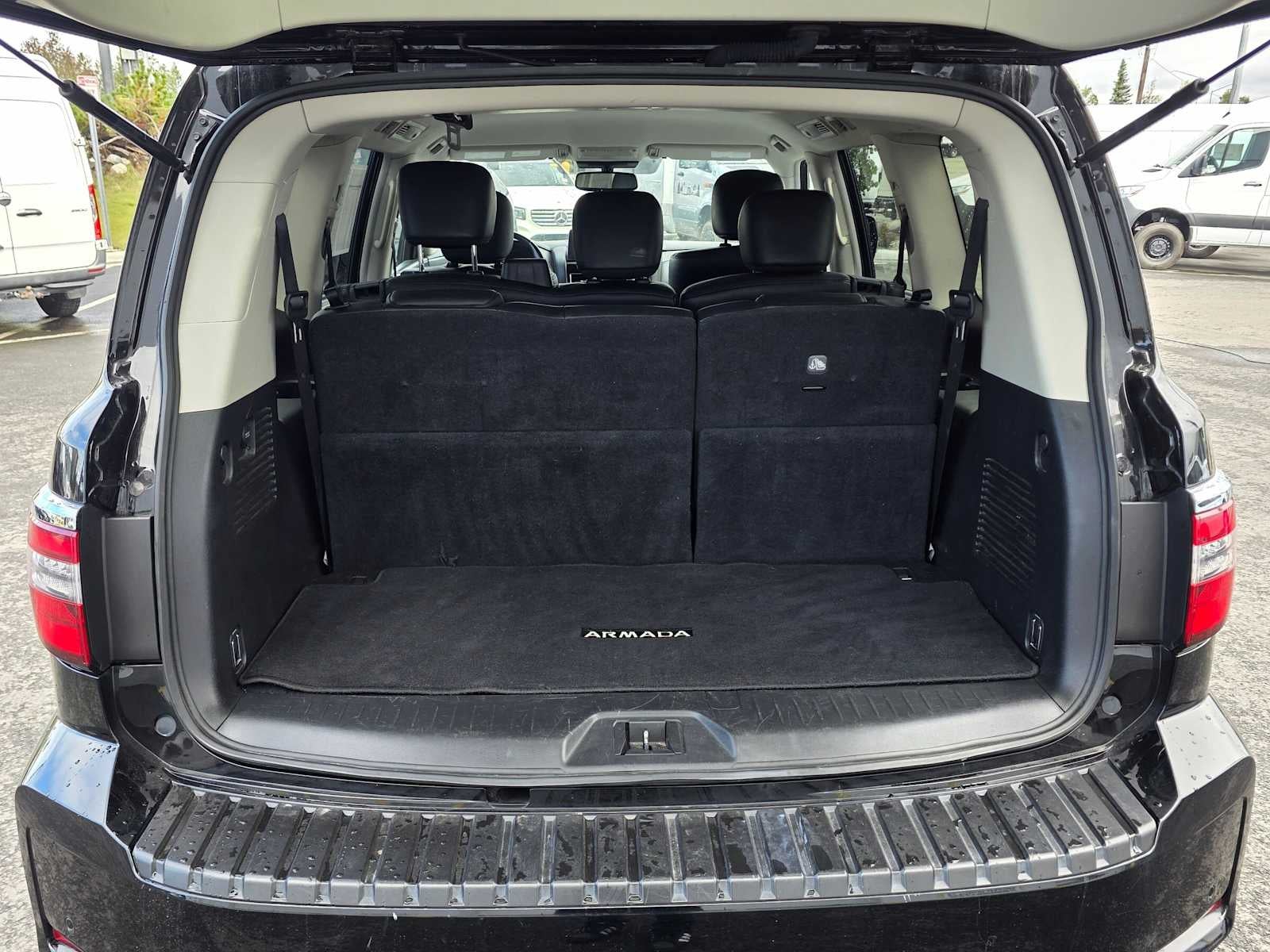2024 Nissan Armada SV