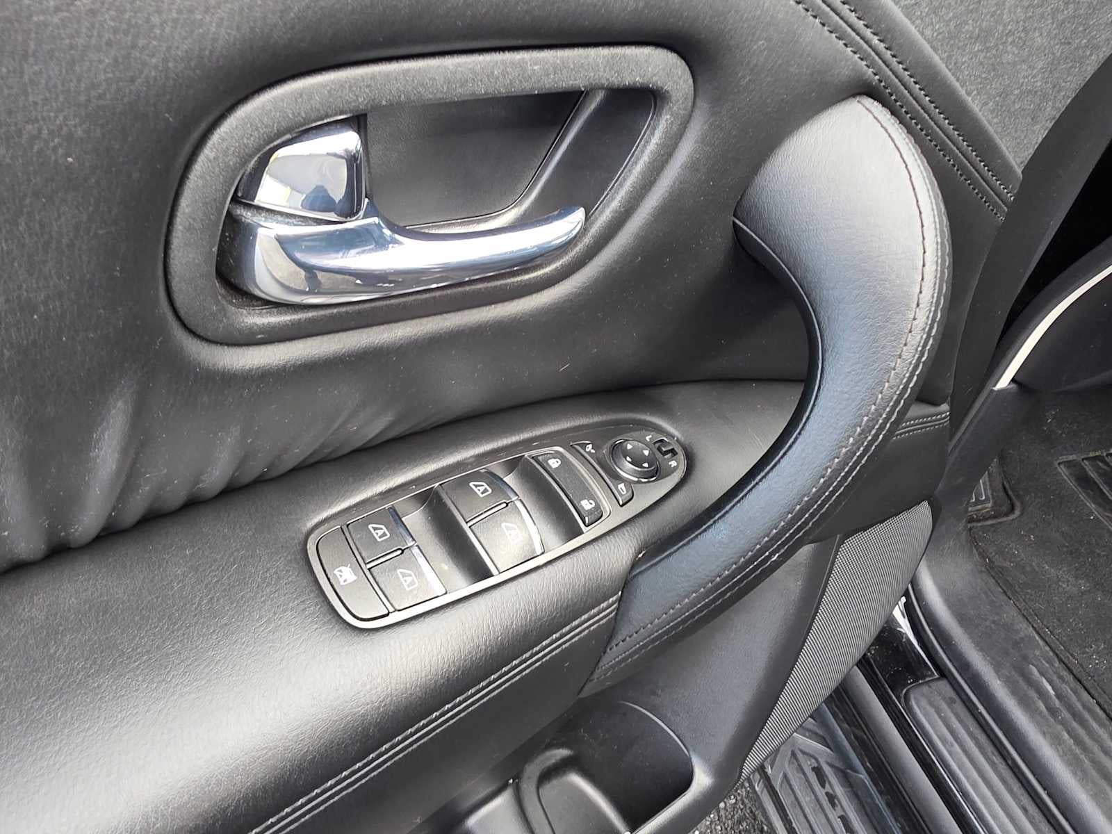 2024 Nissan Armada SV