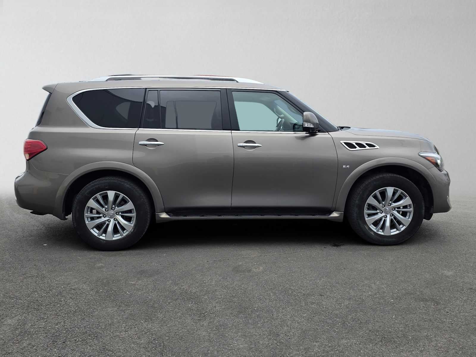2016 INFINITI QX80 4WD 4dr