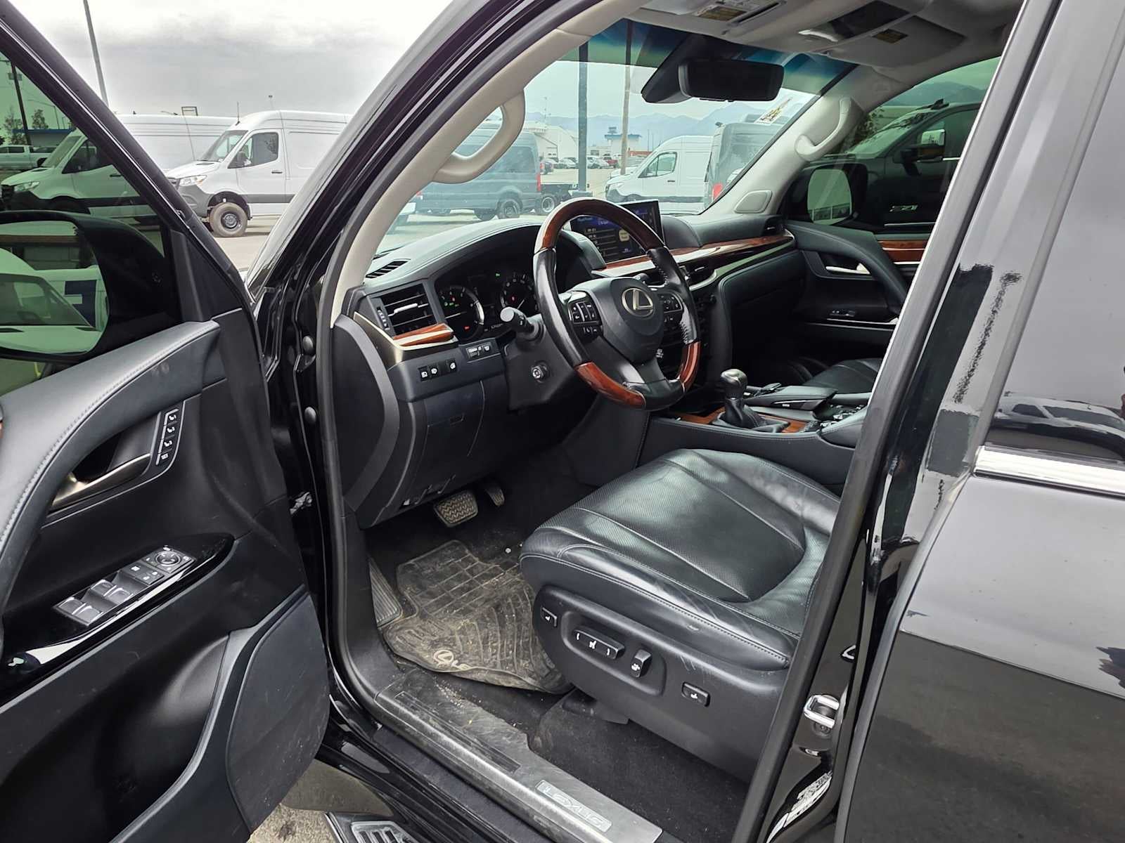 2021 Lexus LX 570 LX 570