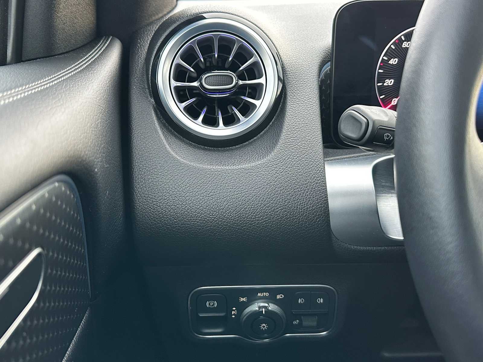 2024 Mercedes-Benz GLB 250 GLB 250