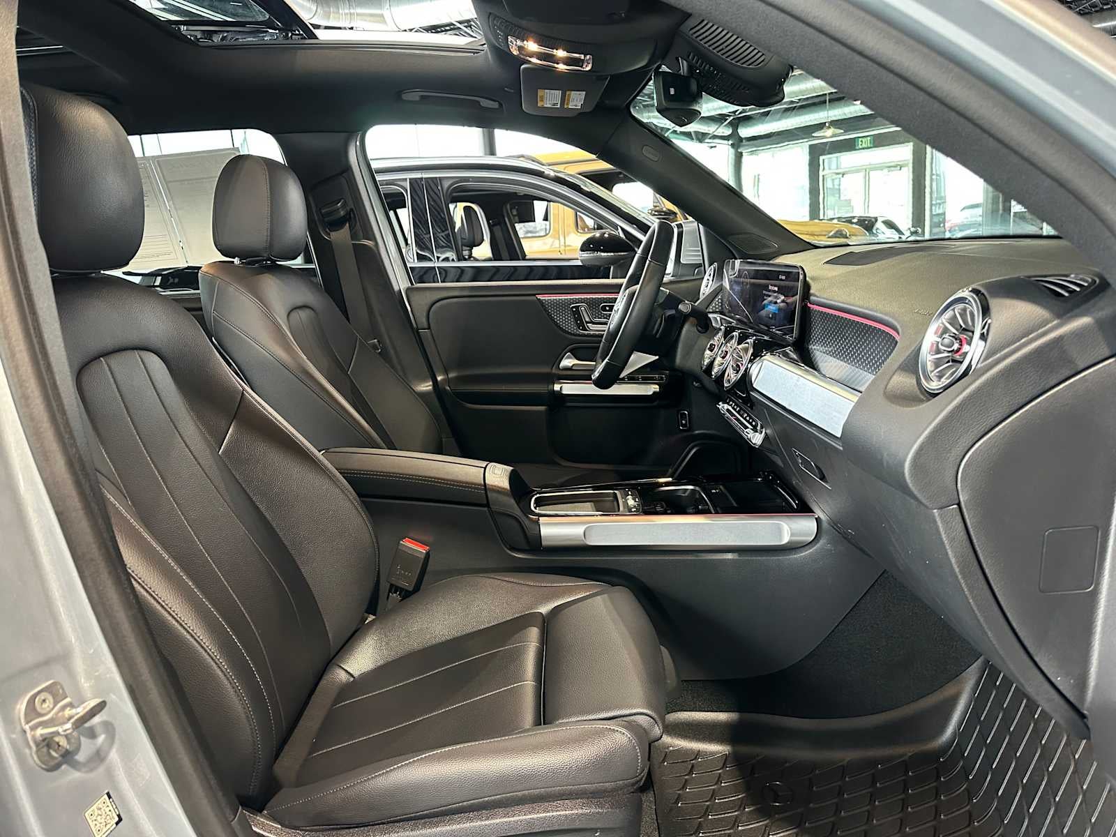 2025 Mercedes-Benz GLB 250 GLB 250