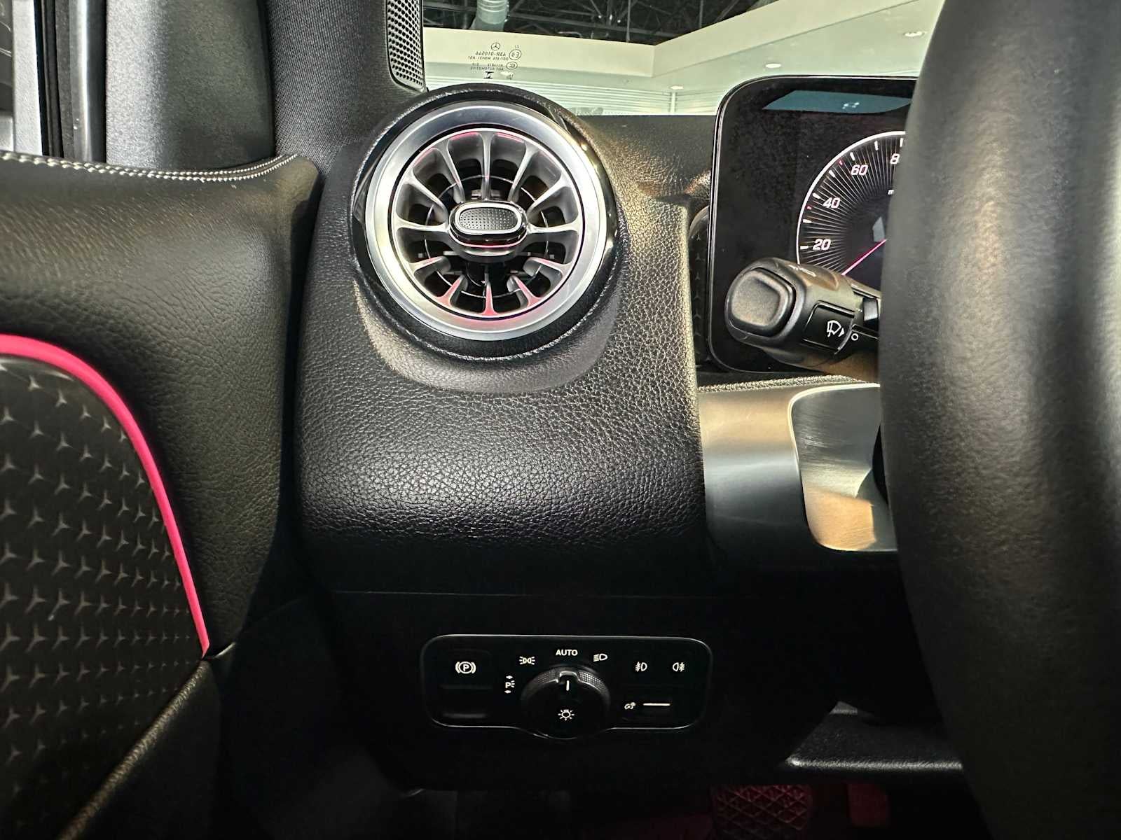 2025 Mercedes-Benz GLB 250 GLB 250