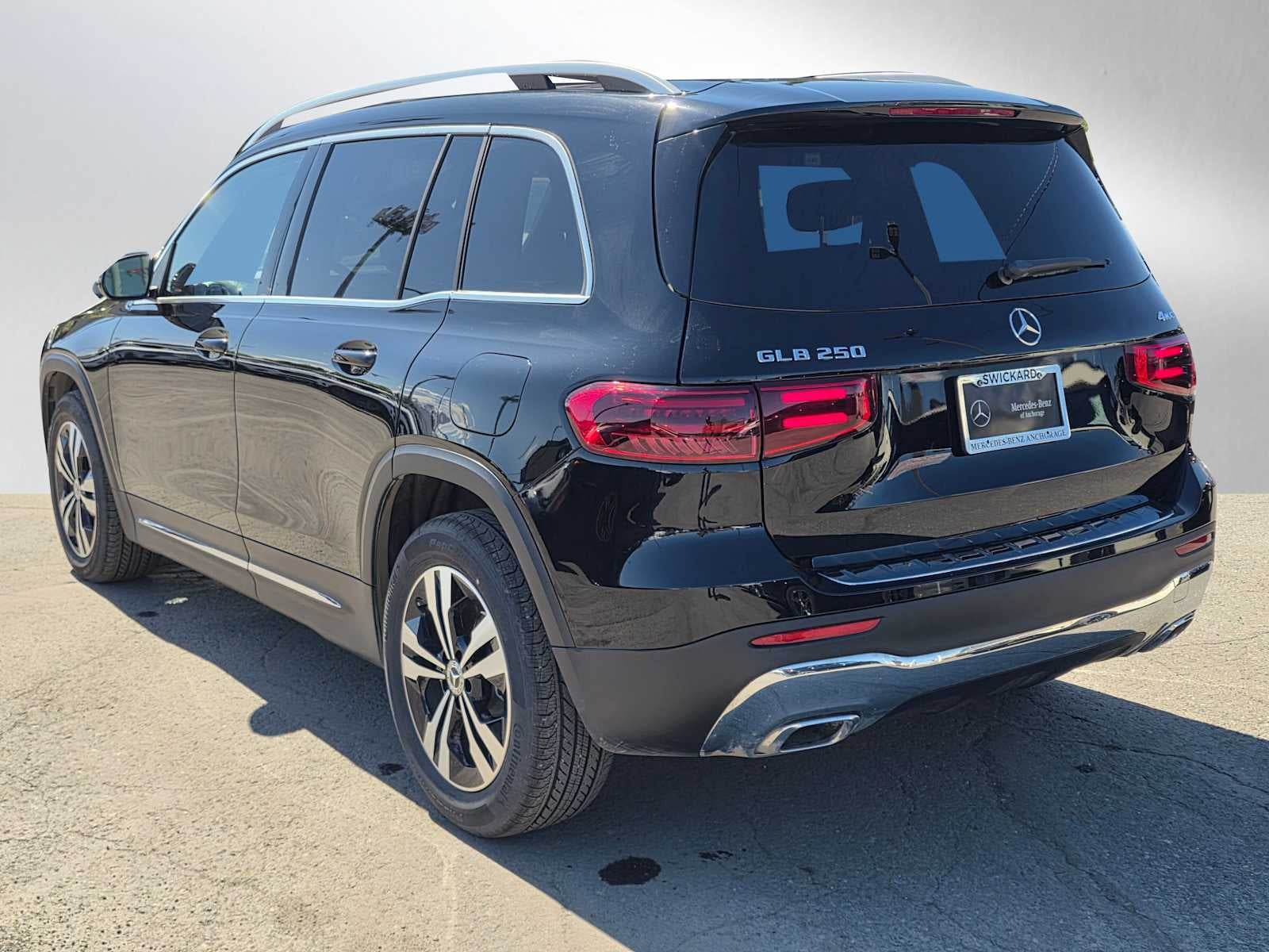 2026 Mercedes-Benz GLB 250 4MATIC® SUV