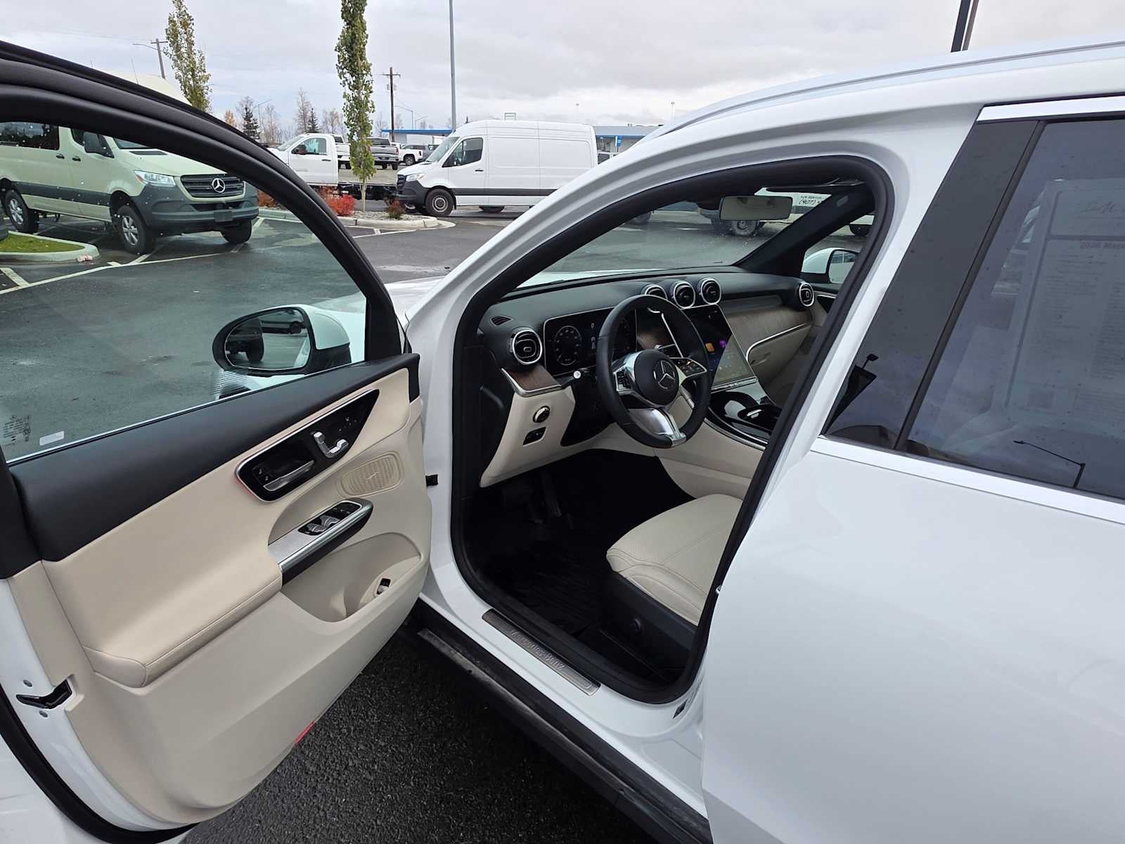 2026 Mercedes-Benz GLC 300 4MATIC® SUV