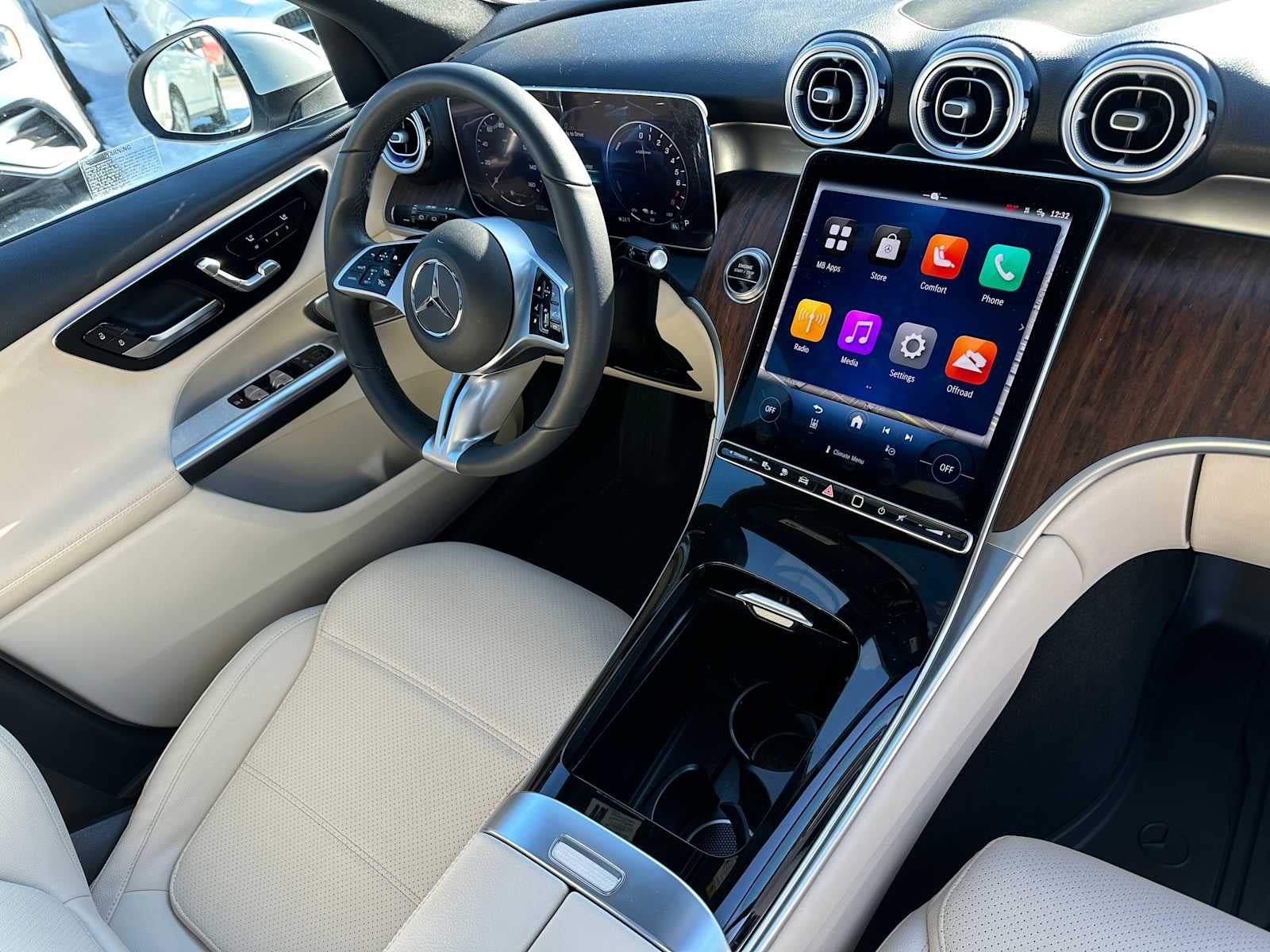 2025 Mercedes-Benz GLC 350e 4MATIC® SUV