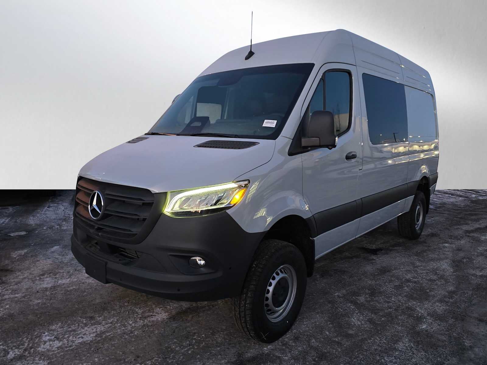 2026 Mercedes-Benz Sprinter 2500 Standard Roof I4 Diesel HO 144" AWD
