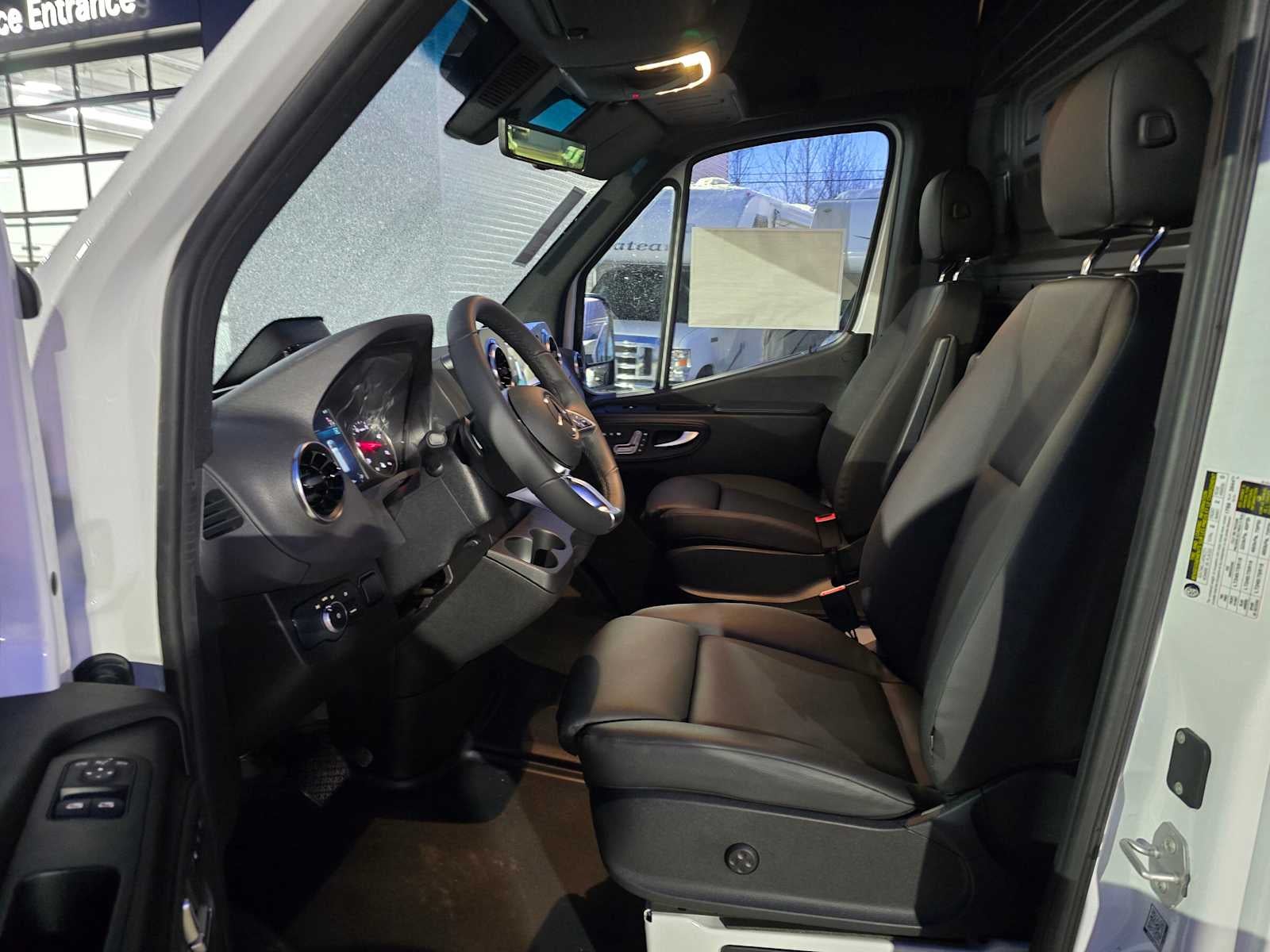 2026 Mercedes-Benz Sprinter 2500 Standard Roof I4 Diesel HO 144" RWD