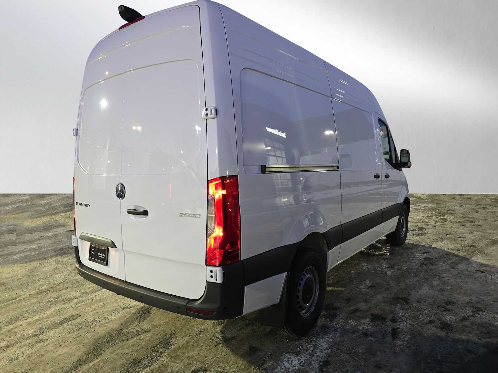 2026 Mercedes-Benz Sprinter 2500 Standard Roof I4 Diesel HO 144" RWD
