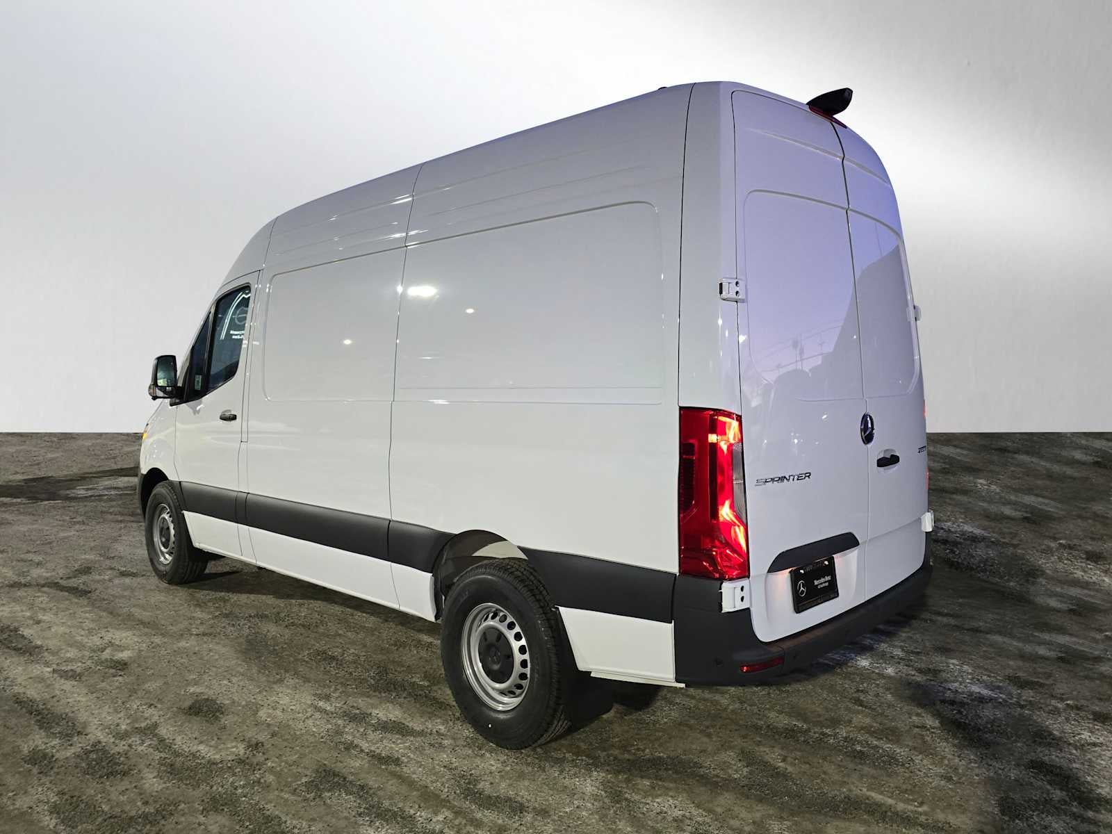 2026 Mercedes-Benz Sprinter 2500 Standard Roof I4 Diesel HO 144" RWD