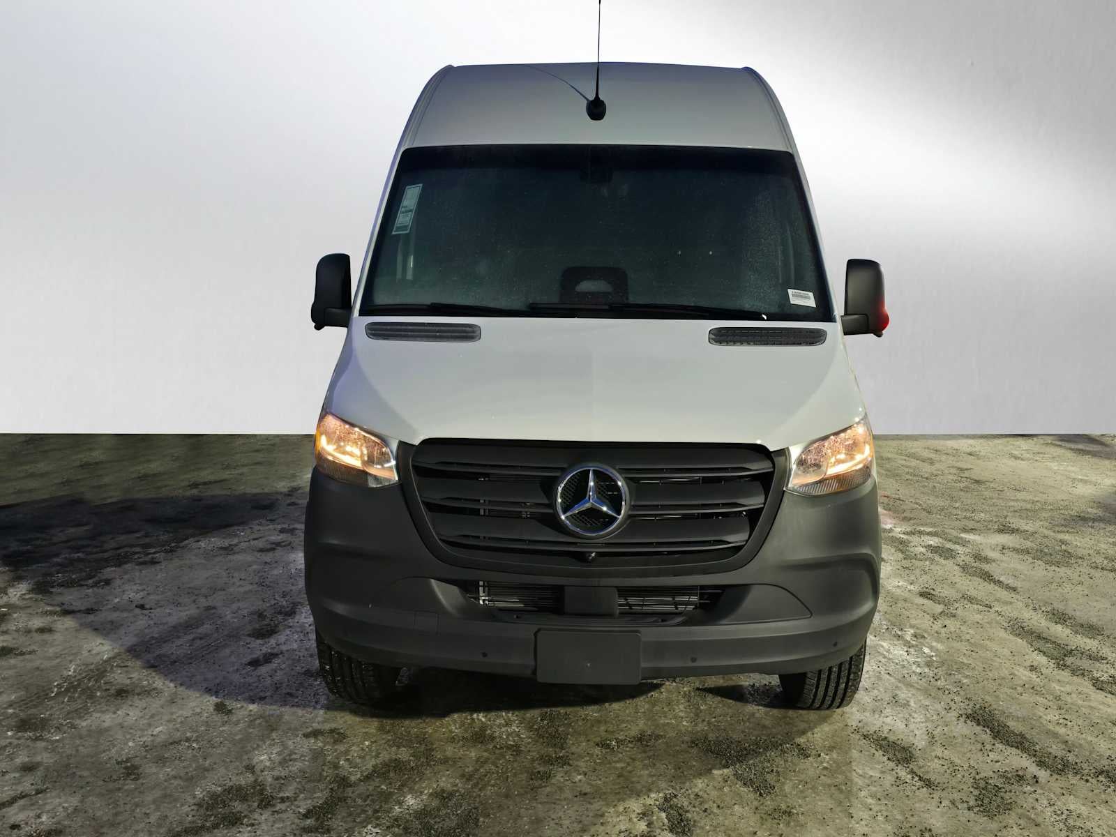 2026 Mercedes-Benz Sprinter 2500 Standard Roof I4 Diesel HO 144" RWD