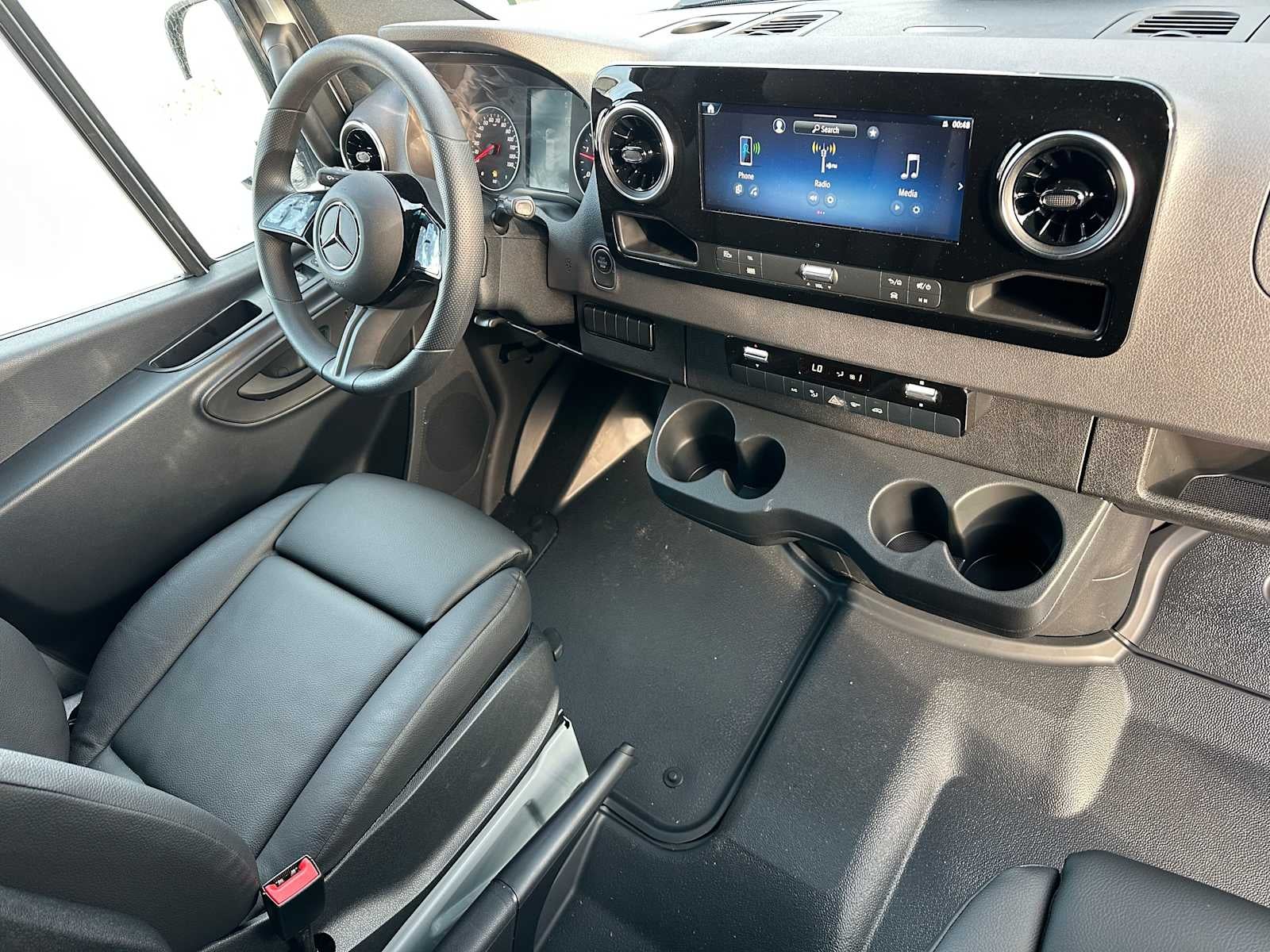 2025 Mercedes-Benz Sprinter 2500 Standard Roof I4 Diesel HO 144" AWD