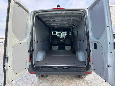2025 Mercedes-Benz Sprinter 2500 Standard Roof I4 Diesel HO 144" AWD