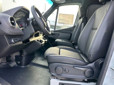 2025 Mercedes-Benz Sprinter 2500 Standard Roof I4 Diesel HO 144" AWD