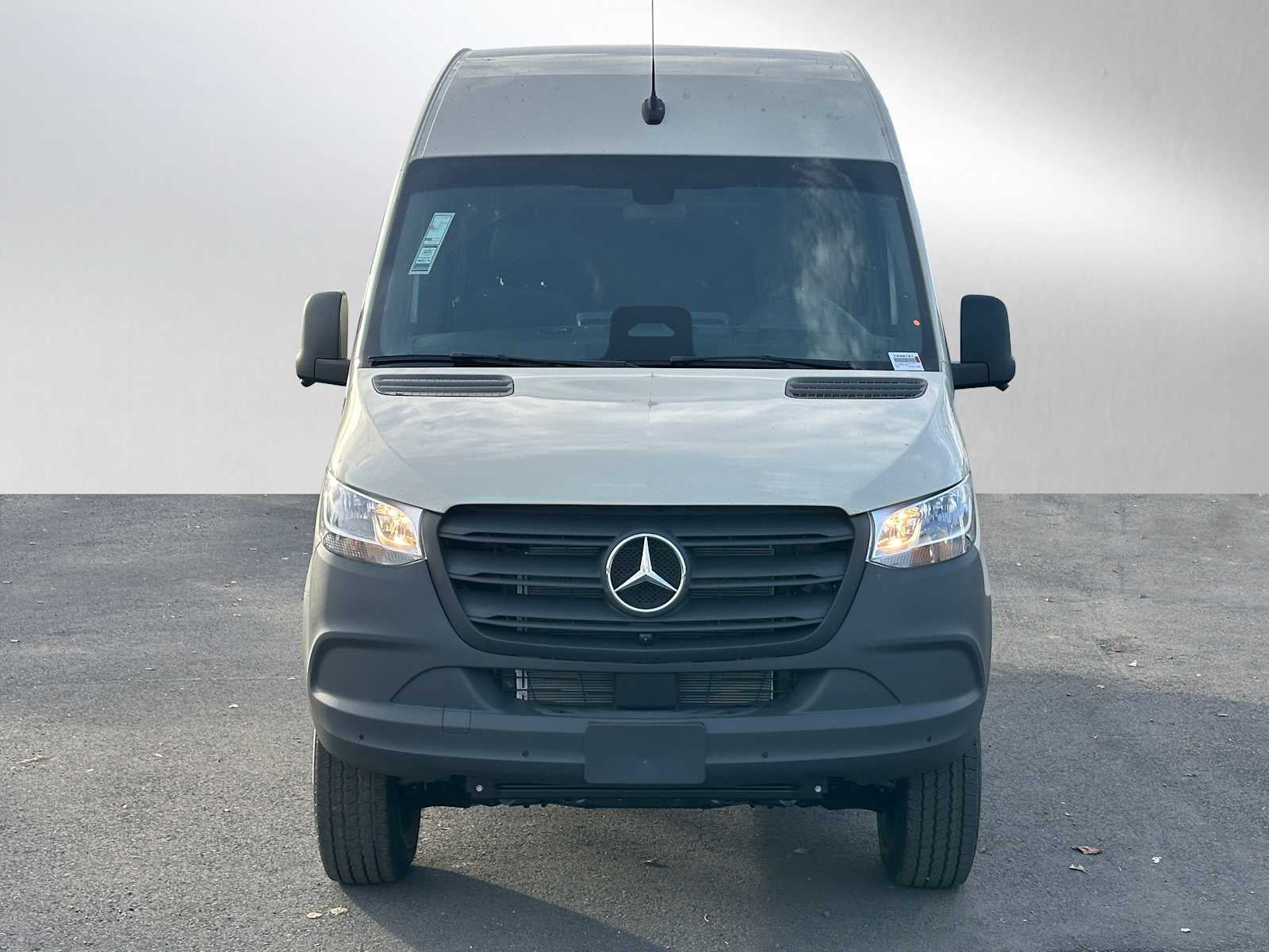 2026 Mercedes-Benz Sprinter 2500 Standard Roof I4 Diesel HO 144" AWD