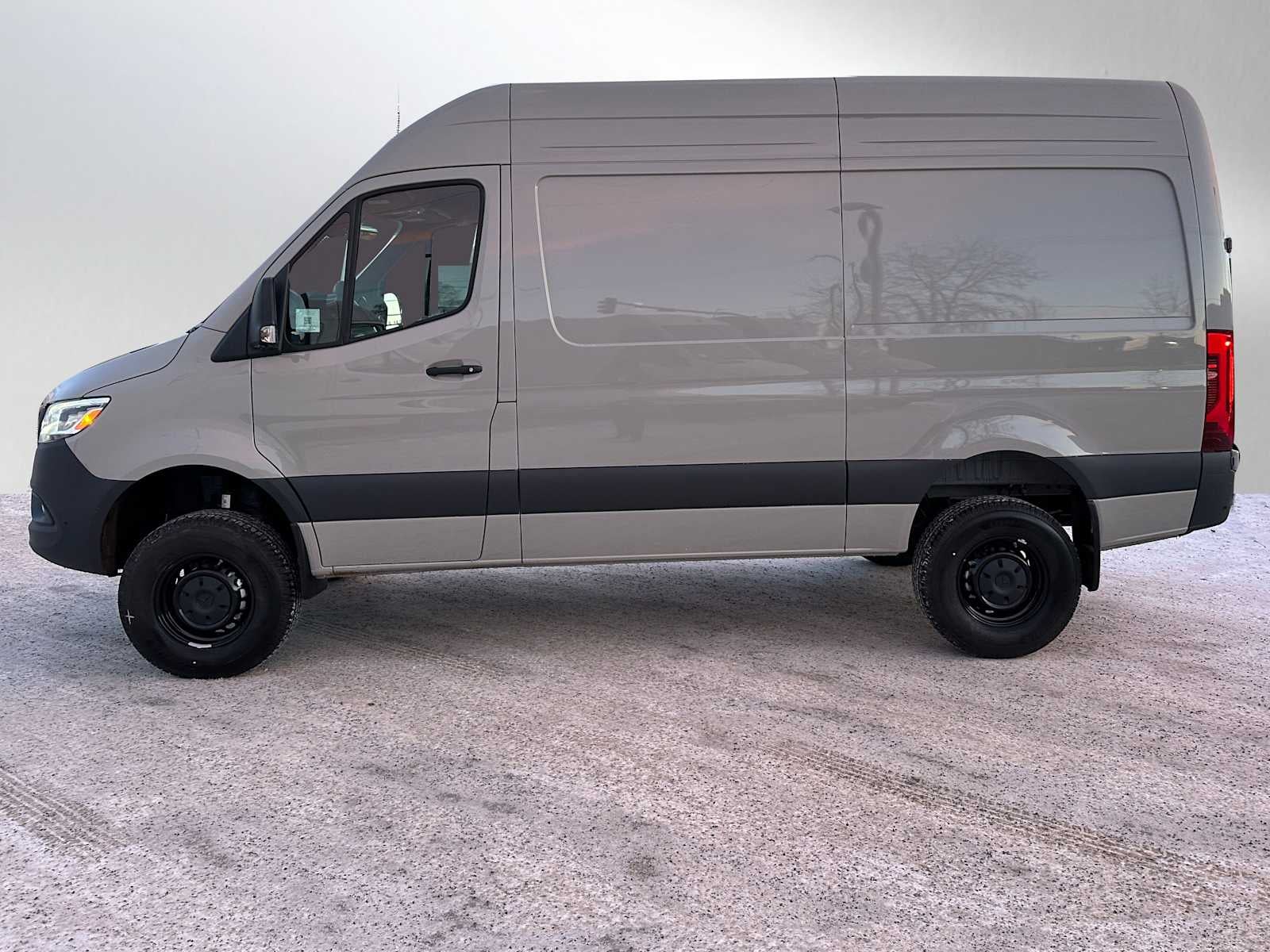 2026 Mercedes-Benz Sprinter 2500 Standard Roof I4 Diesel HO 144" AWD