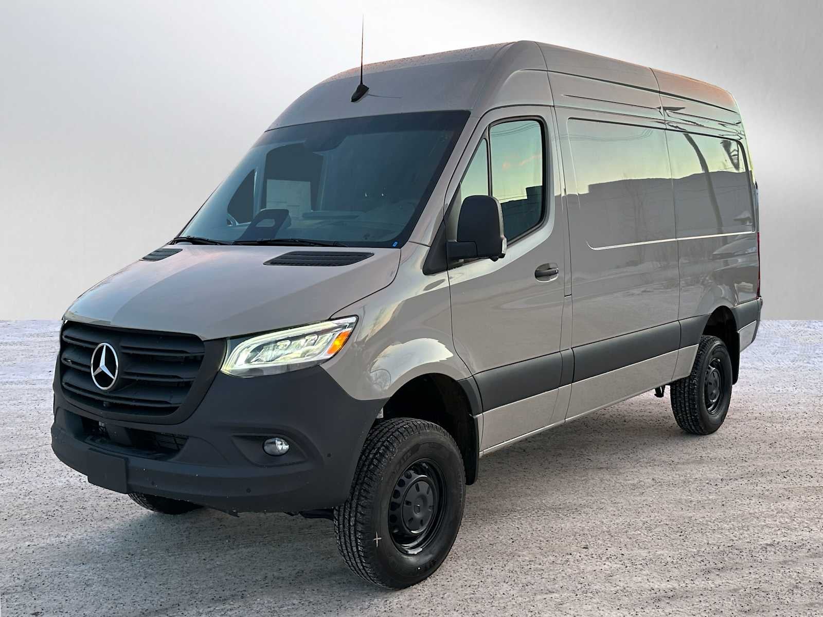 2026 Mercedes-Benz Sprinter 2500 Standard Roof I4 Diesel HO 144" AWD