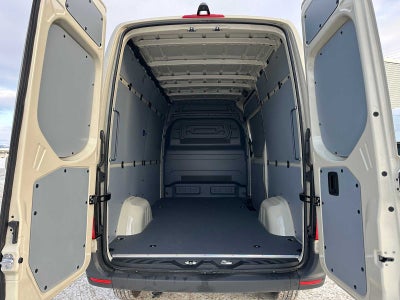 2025 Mercedes-Benz Sprinter 2500 Standard Roof I4 Diesel HO 144" AWD