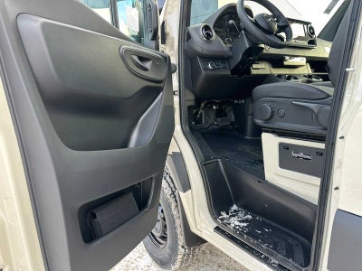 2025 Mercedes-Benz Sprinter 2500 Standard Roof I4 Diesel HO 144" AWD