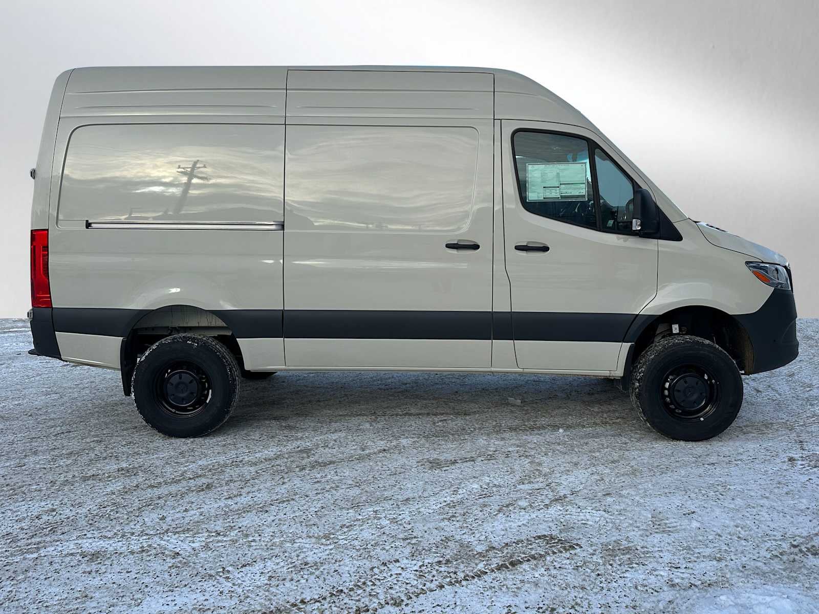 2025 Mercedes-Benz Sprinter 2500 Standard Roof I4 Diesel HO 144" AWD