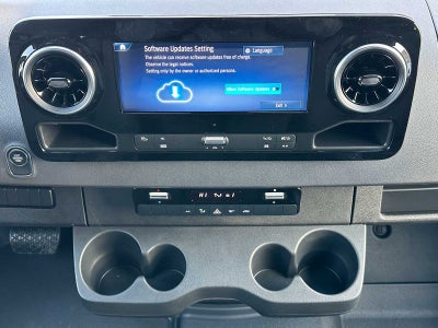 2025 Mercedes-Benz Sprinter 2500 Standard Roof I4 Diesel HO 144" AWD