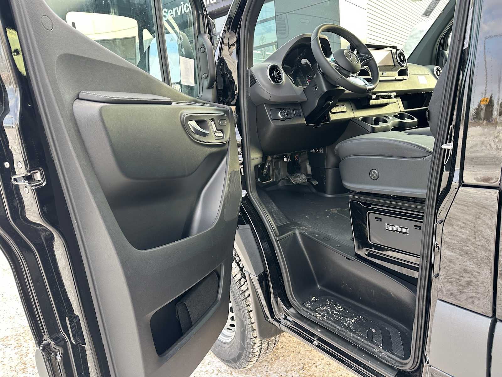 2026 Mercedes-Benz Sprinter 2500 Standard Roof I4 Diesel HO 144" AWD