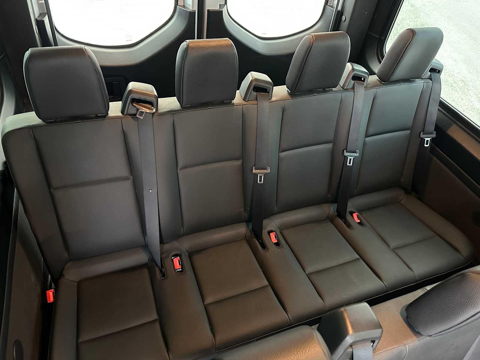 2021 Freightliner Sprinter 2500 Standard Roof V6 144" 4WD