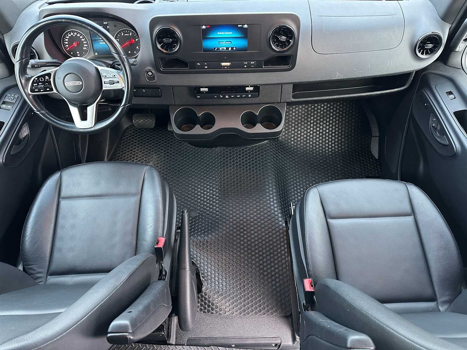 2021 Freightliner Sprinter 2500 Standard Roof V6 144" 4WD