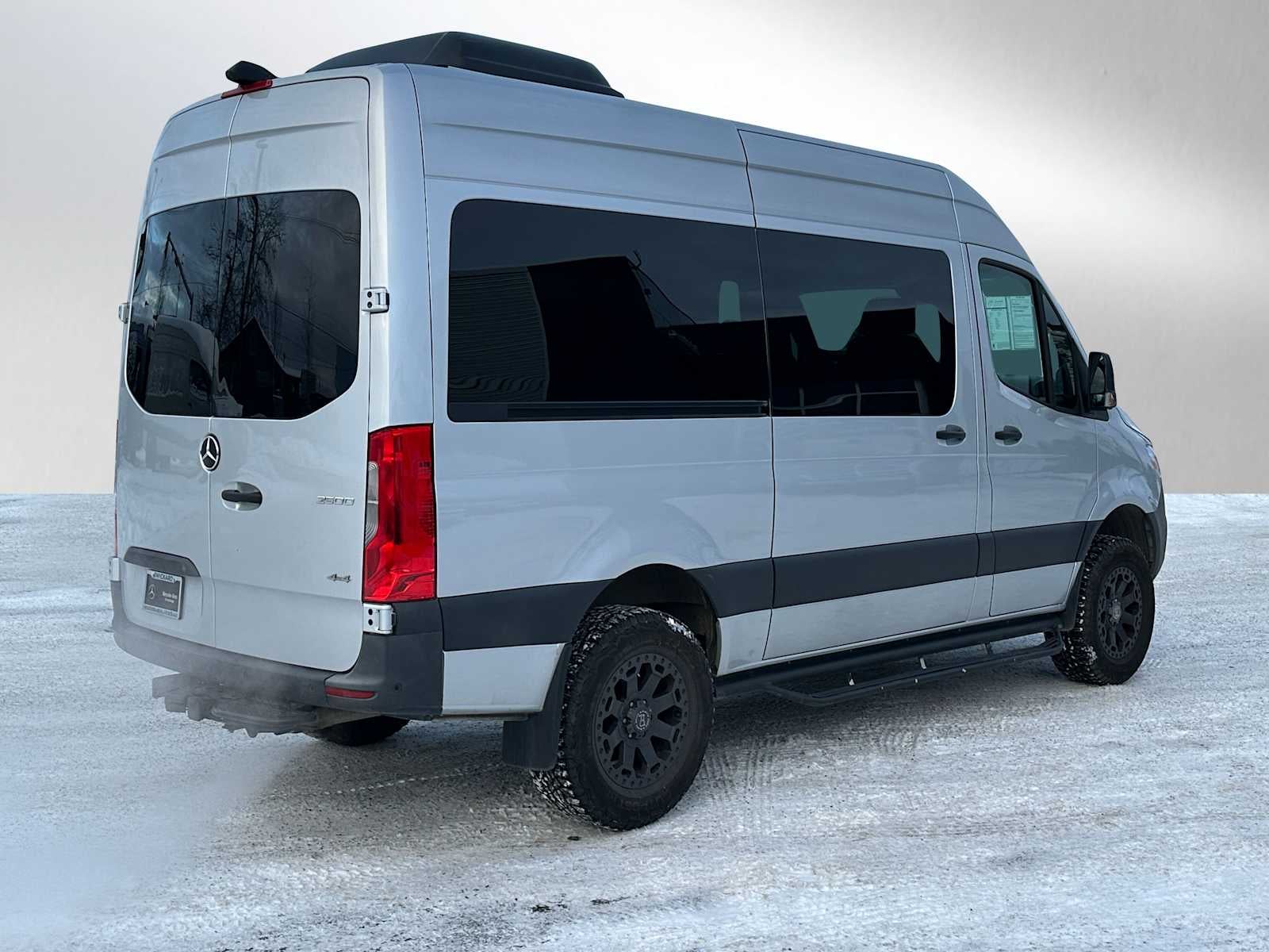 2021 Freightliner Sprinter 2500 Standard Roof V6 144" 4WD